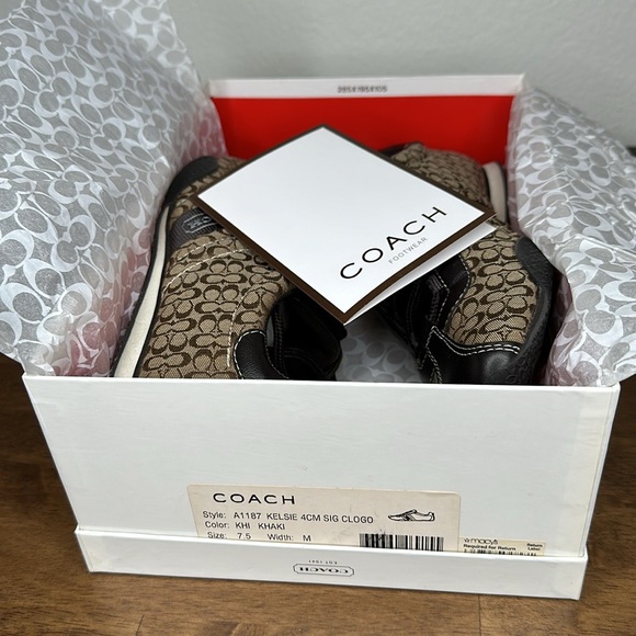 EUC Coach “Kelsie” signature logo in khaki, women's size 7.5 - Picture 10 of 11